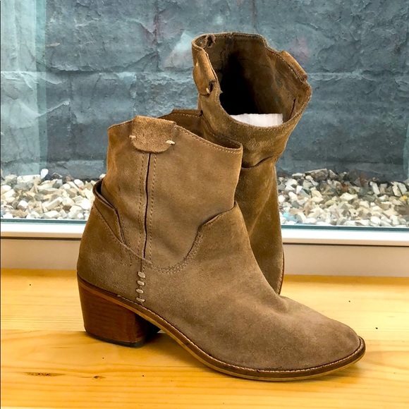 Dolce Vita Shoes - Dolce Vita suede leather Boots tan 8 Booties Wood
